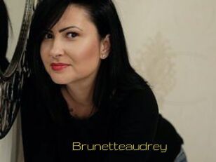 Brunetteaudrey