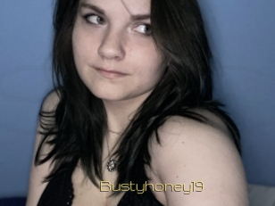 Bustyhoney19