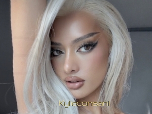 kylieconsani Super Cul