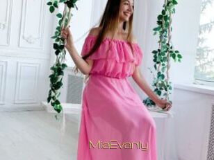 MiaEvanly