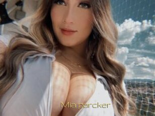 Mia_parcker